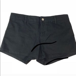 Dickes Woman’s black shorts